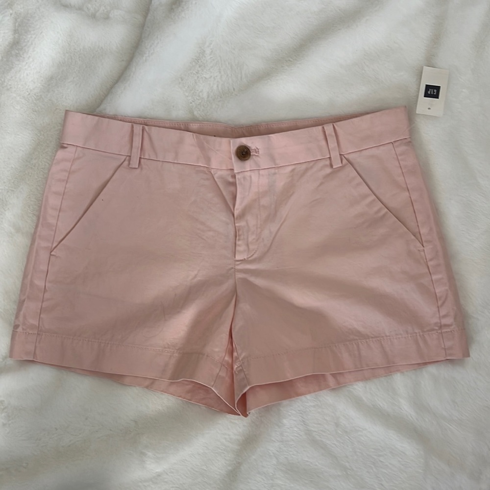 NWT Gap khaki shorts size 4
